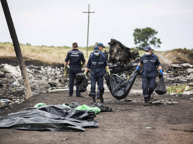 Нидерланды согласились взять на себя ведущую роль в расследовании обстоятельств авиакатастрофы Boeing-777 "Малайзийских авиалиний" на востоке Украины