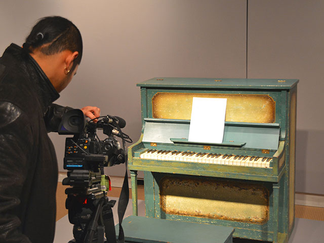 Аукционный дом Bonham's выставляет на торги в Нью-Йорке пианино из знаменитого фильма 1942 года "Касабланка". Как ожидается, оно уйдет с молотка не менее чем за 1 млн долларов