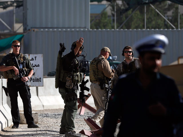 В столице Афганистана талибы устроили взрыв возле аэропорта, погибли иностранные военные