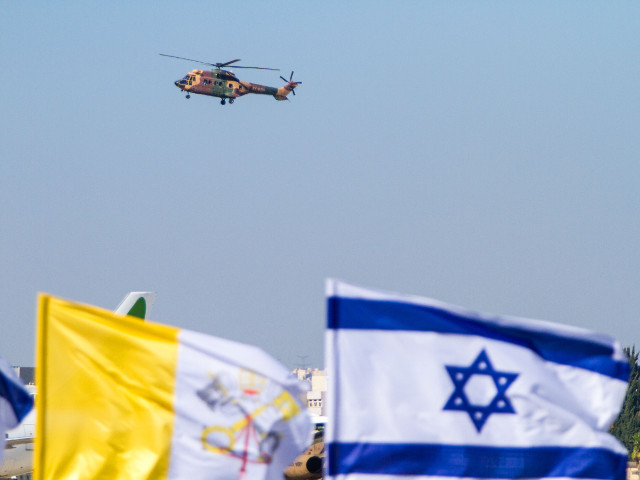 Европейское агентство авиационной безопасности (EASA) рекомендовало авиакомпаниям, совершающим перелеты в Израиль, отменить все рейсы в израильский аэропорт Бен-Гурион