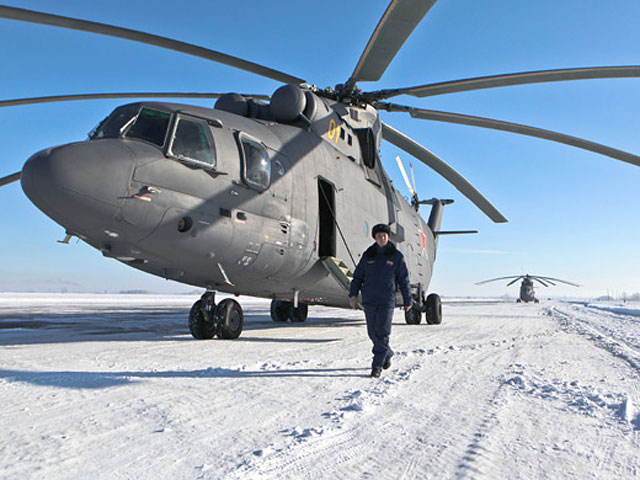 Российское военное ведомство планирует возвести в Арктике шесть комфортабельных военных городков, а в следующем году в Заполярье будет завершено строительство аэродрома "Тикси"