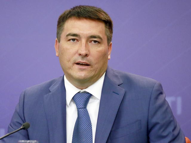 Внештатный советник исполняющего обязанности главы Крыма Рустам Темиргалиев лишился своей должности