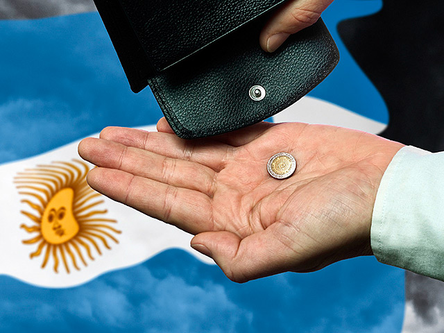 Аргентина предложила выигравшим иск кредиторам согласиться на реструктуризацию госдолга на тех же условиях, что в 2005 и 2010 годах. Однако это предложение было отвергнуто