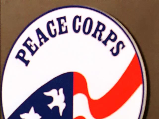 Руководство Peace Corps ("Корпуса мира") приняло решение о приостановке своей деятельности в Гвинее, Либерии и Сьерра-Леоне в связи с этой опасной болезнью