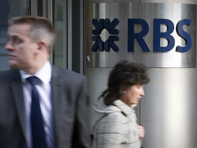 Королевский банк Шотландии (Royal Bank of Scotland, RBS), 81% акций которого принадлежит британскому правительству, сокращает кредитование российских компаний в соответствии с введенными в отношении РФ санкциями