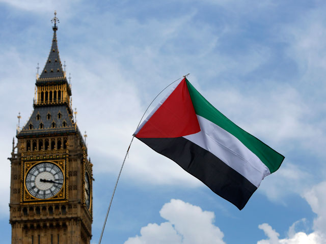 Изображение флага ПНА появилось на здании британского парламента в знак протеста против действий Израиля 