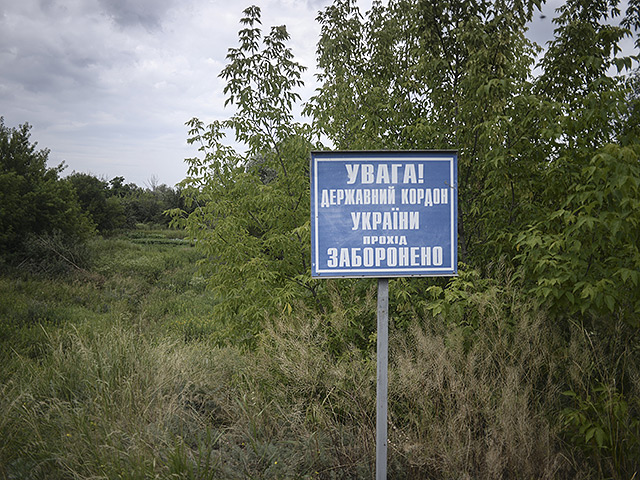 Группа из 12 украинских военных сложила оружие и попросила убежища на пограничном пункте "Гуково" в Ростовской области