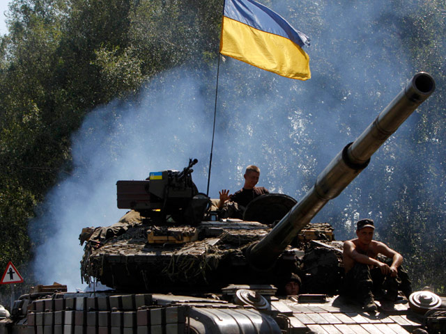 Украинские батальоны "Азов" и "Айдар" поднимают боевой дух с помощью неоязычества