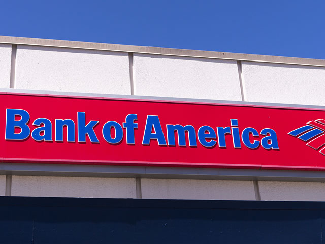 Одно из крупнейших банков США Bank of America готовится выплатить властям рекордную компенсацию, чтобы прекратить расследование по поводу возможного мошенничества банка с ипотечными бумагами накануне финансового кризиса
