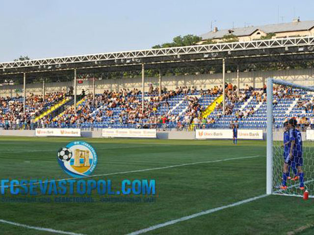 Дебют крымских футбольных клубов в чемпионате РФ вновь отложен