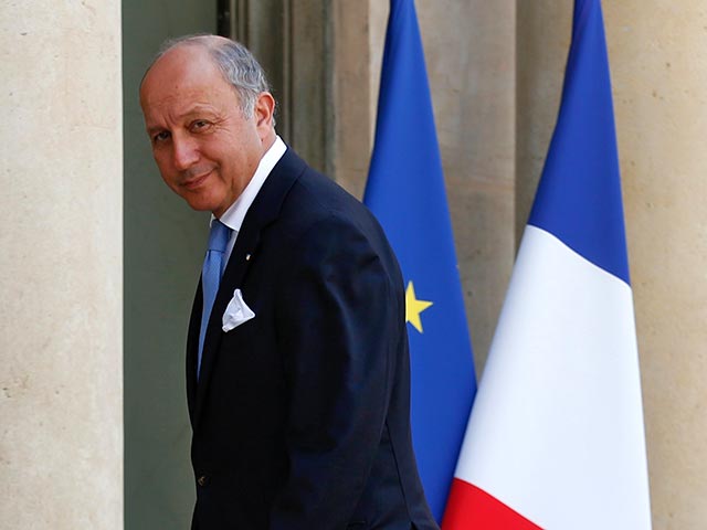 Министр иностранных дел Франции Лоран Фабиус отправился со срочным визитом в Ирак, сообищило французское дипломатическое ведомство