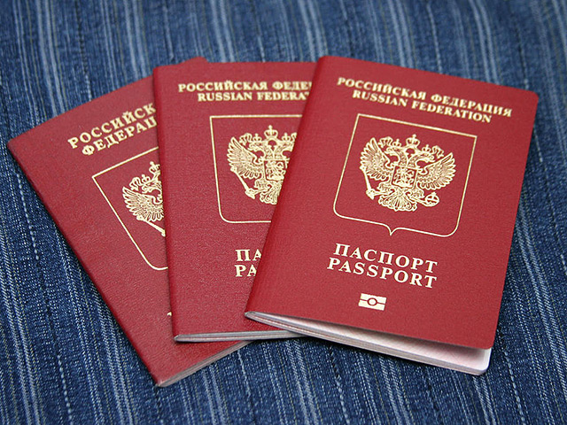 За границу из России хотели бы уехать на постоянное жительство 11% граждан страны