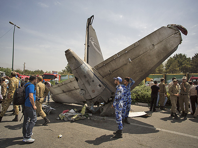 Иран обратился к властям Украины с просьбой принять участие в расследовании крушения самолета в Тегеране, созданного на базе украинского Ан-140