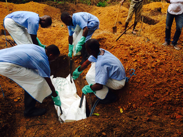 Власти Гвинеи ввели режим чрезвычайного положения из-за вспышки лихорадки Эбола