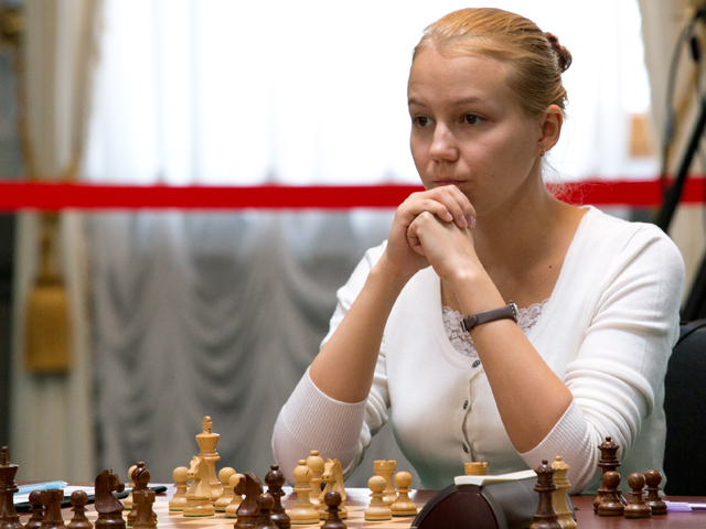 Женская сборная России по шахматам в третий раз подряд победила на Всемирной шахматной олимпиаде, которая в этом году проходила в норвежском Тромсе