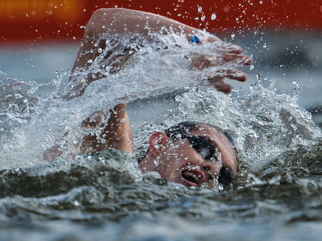 Российский пловец Евгений Дратцев завоевал "серебро" на дистанции 25 км на чемпионате Европы, который проходит в столице Германии