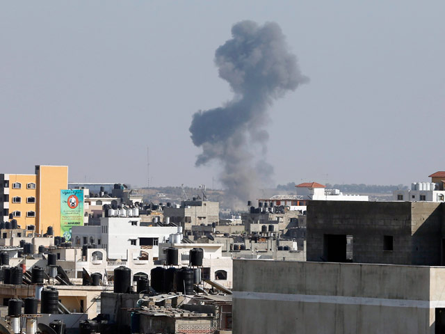 Самолеты израильской армии (ЦАХАЛ) нанесли удары по сектору Газа, бомбардировкам подверглись районы у городов Бейт-Лахия и Газа в северной части прибрежного анклава