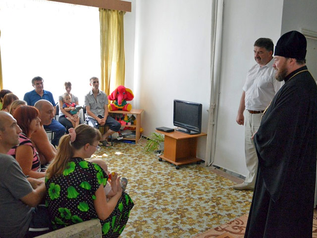 Русская церковь открыла "горячую линию" для оказания помощи беженцам из Украины