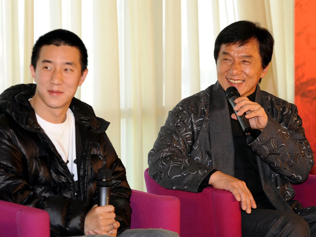 Звезда азиатских и голливудских боевиков Джеки Чан извинился перед общественностью за своего сына Джейси Чана, который был арестован по подозрению в хранении каннабиса, заявив, что испытывает "стыд" и "печаль"