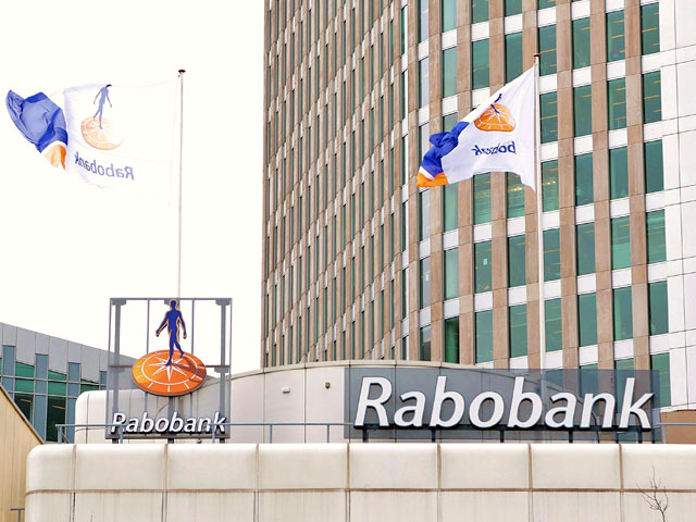 Голландский Rabobank предупредил о негативном эффекте, который могут оказать на работу финансовой организации санкции, введенные западными государствами в отношении России и ответные ограничительные меры РФ