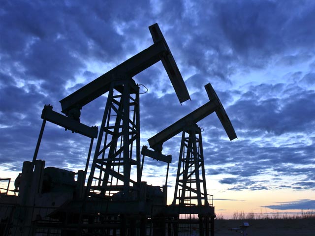 Новый маневр: налоговая нагрузка на нефтяную отрасль уменьшится, но бензин подорожает