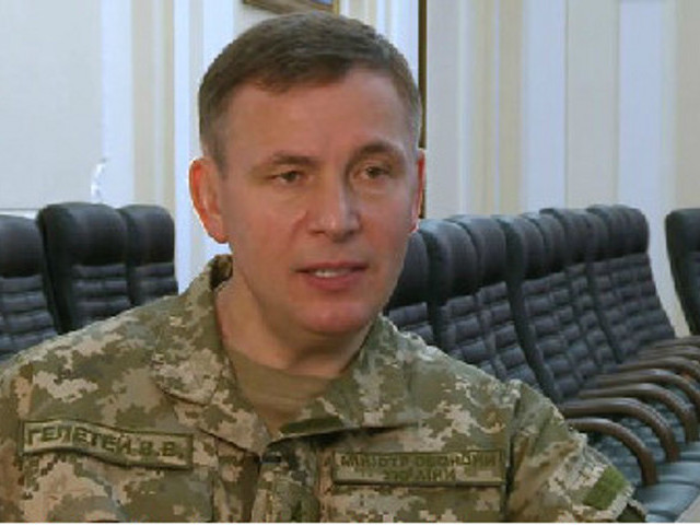 Украина будет строить свою армию по швейцарской модели, рассказал министр обороны Валерий Гелетей