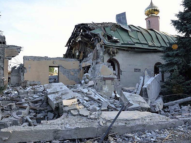 Артиллерийский снаряд полностью разрушил храм святого праведного Иоанна Кронштадтского в городе Кировское, трое прихожан погибли