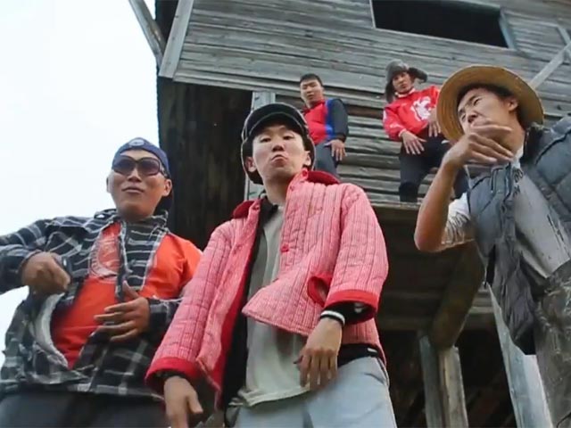 Клип с якутами в розовых телогрейках претендует на лавры Gangnam Style