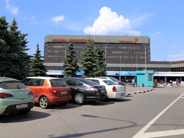 Международный аэропорт "Шереметьево" отстранил своего главврача на время служебного расследования по факту смерти 18 августа пассажира рейса авиакомпании Air Europe