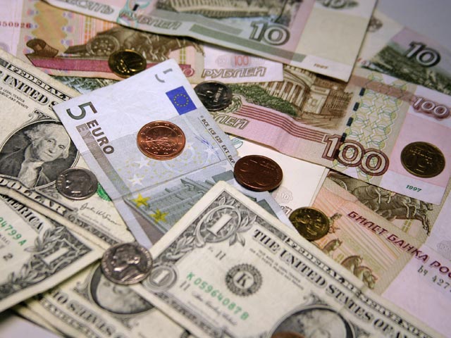Официальный курс доллара повышен до 36,31 рубля, евро - до 47,95 рубля