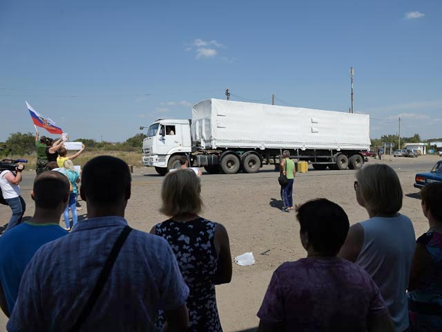 Луганская область, 22 августа 2014 года. Колонна с гуманитарной помощью из России для жителей Донбасса в пятницу прибыла в Луганск