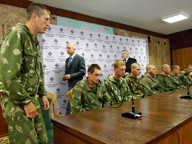 Несколько российских десантников, которые были задержаны на территории Украины, связались со своими матерями, обнадежив родительниц обещанием скорой встречи