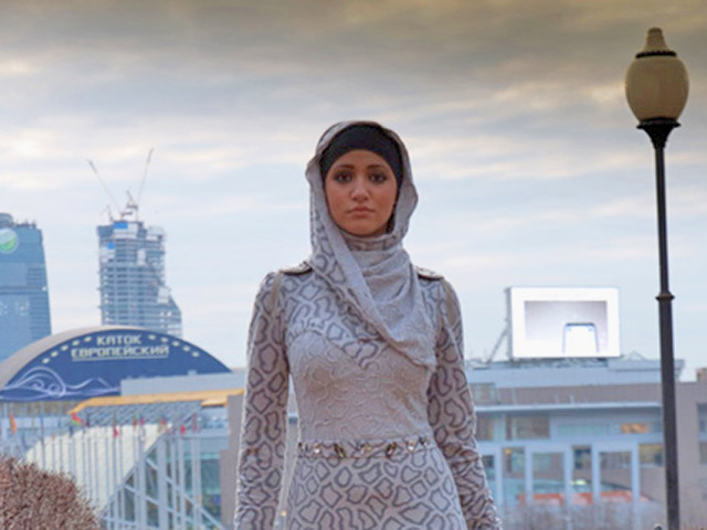 Исламский Дом моды Sahera Rahmani, открывшийся на днях в Москве, ставит одной из своих целей благотворительную деятельность, в частности, помощь людям, страдающим онкологическими заболеваниями