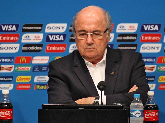 Президент Международной федерации футбола (ФИФА) Йозеф Блаттер заявил, что не может быть и речи о переносе из России чемпионата мира по футболу 2018 года