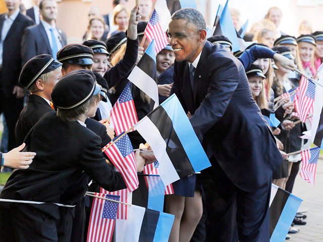 Президент Соединенных Штатов Барак Обама в ходе визита в Эстонию провозгласил "непоколебимую и постоянную приверженность" США безопасности своих союзников по НАТО