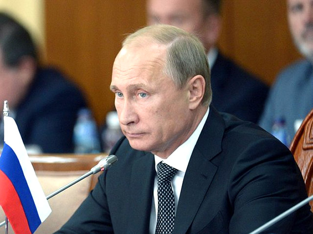 Владимир Путин в ближайшее время возглавит военно-промышленную комиссию (ВПК), которая лишится статуса "при правительстве РФ" и перейдет в непосредственное подчинение президента и верховного главнокомандующего страны