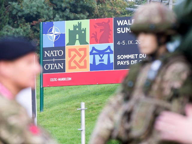 В Великобритании продолжается саммит НАТО, на котором накануне было сделано ряд важных заявлений по Украине - например, о перемирии и вооружении для Киева