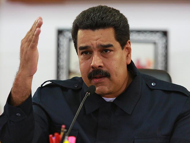 Президент Венесуэлы Николас Мадуро подверг критике епископов Католической церкви в Венесуэле, осудивших "молитву", которую прочитала перед портретом Гуго Чавеса активистка правящей Единой социалистической партии Венесуэлы Мария Урибе