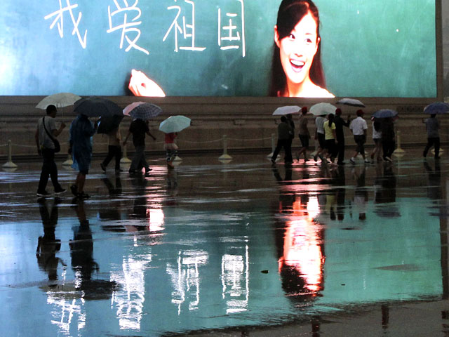 На гигантском экране на стене гимназии в китайском городе Ланьчжоу случайно показали 12-минутное порно