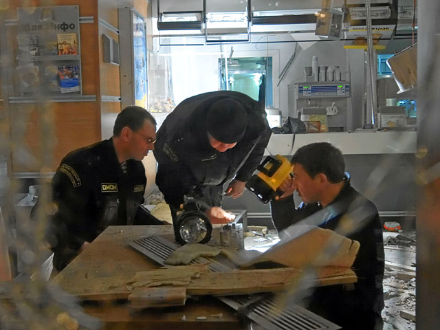 В Санкт-Петербурге сотрудники правоохранительных органов задержали предполагаемого участника организованной преступной группы, которая в феврале 2007 года совершила теракт в ресторане быстрого питания McDonald's на Невском проспекте