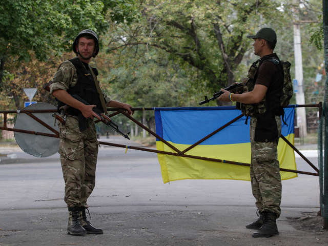 Комментарии организации прозвучали на фоне столкновений за контроль над аэропортом Донецка. В аэропорту Донецка велся двусторонний минометный огонь.