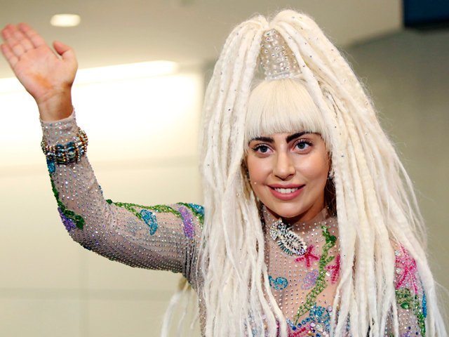 Lady Gaga прилетела в Дубаи и пообещал не раздеваться на сцене