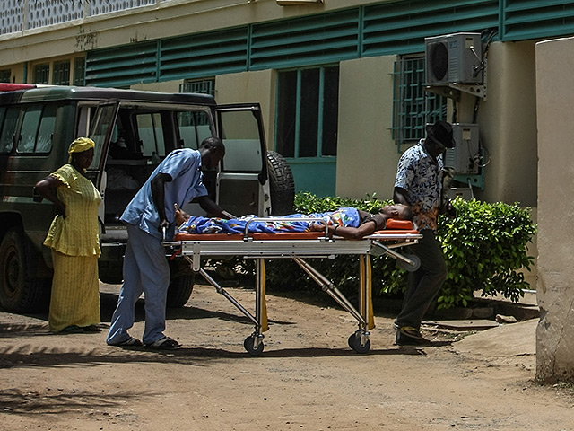 В Сенегале от лихорадки Эбола излечили юношу, который в прошлом месяце приехал из Гвинеи