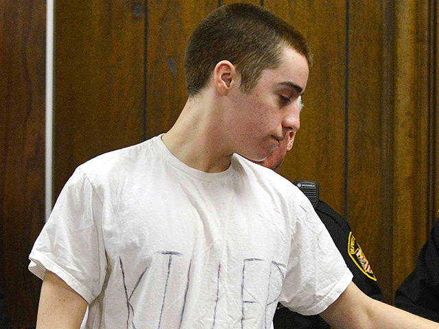 Полиция штата Огайо поймала 19-летнего убийцу Томаса Тиджея Лейна, который сбежал из тюрьмы вместе с двумя сокамерниками. Юноша был приговорен к нескольким пожизненным срокам за расстрел посетителей школьного буфета