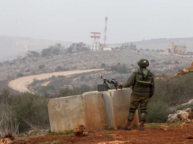 Высока вероятность того, что несколько десятков или даже сотен боевиков могут быть использованы для нападения на военные базы или израильские населенные пункты на границе с Ливаном.