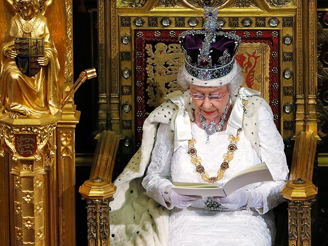 Королева Британии посоветовала шотландцам хорошо подумать перед референдумом. Возможно, Елизавета II учитывает то, что отделение Шотландии может иметь серьезные последствия для всей Европы
