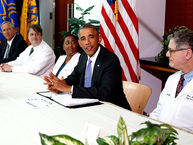 Президент США Барак Обама, выступая в Центре по предотвращению и контролю за распространением инфекционных заболеваний в Атланте, назвал вспышку лихорадки Эбола в Западной Африке "смертельной угрозой для глобальной безопасности"