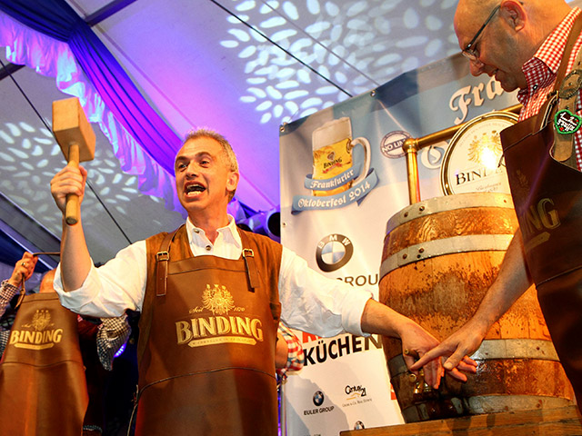 Крупнейший праздник пива "Октоберфест" в 181-й раз стартовал в германском Мюнхене (федеральная земля Бавария)