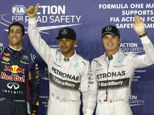 Льюис Хэмилтон выиграл квалификацию Гран-при "Формулы-1" в Сингапуре