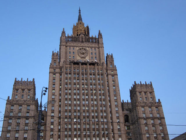 Россия не собирается отвечать на украинскую "Стену" строительством собственной, заявили в МИД РФ